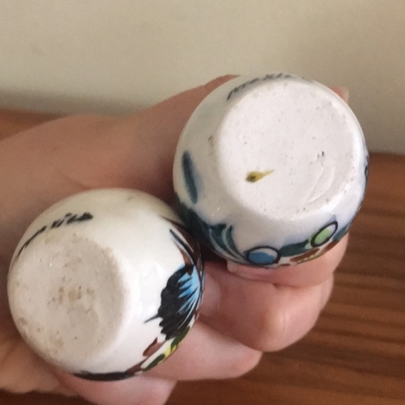 Miniature Hand-Painted Pottery bud Vases Mexico. Signed. Set of 4. Cottagecore - Picture 3 of 9